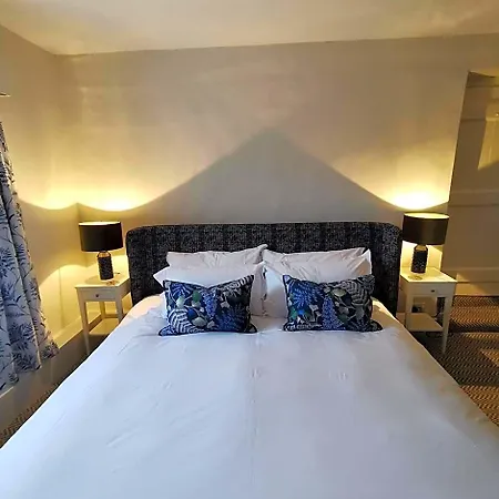 The Swinside 4* קזיק